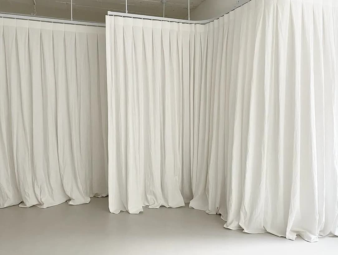 스튜디오 모프 역광으로 만든 부드러운 실루엣